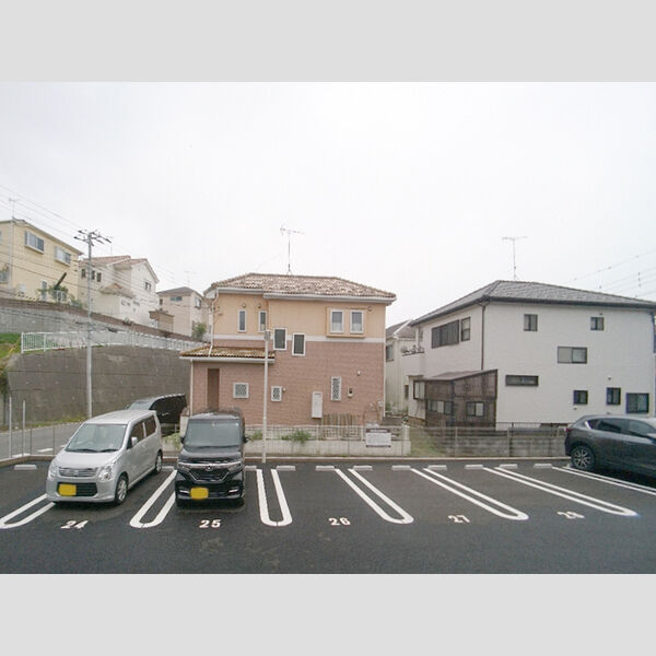 アマービレ　B棟102号室 駐車場