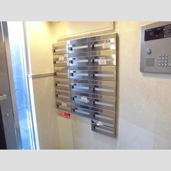 ソシア船堀502号室 集合ポスト