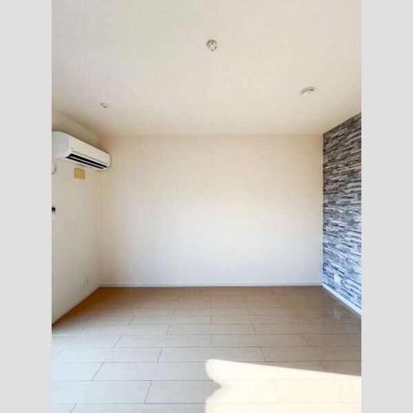 フジ203号室 洋室8帖