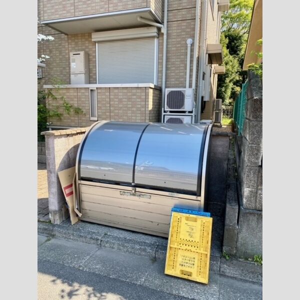 ラヴェール等々力102号室 ゴミ捨て場
