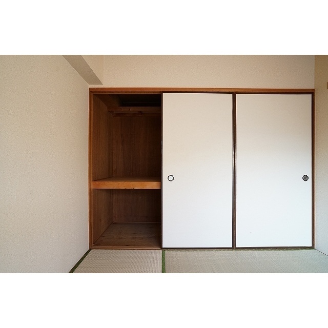 グレース大蔵0202号室 押入