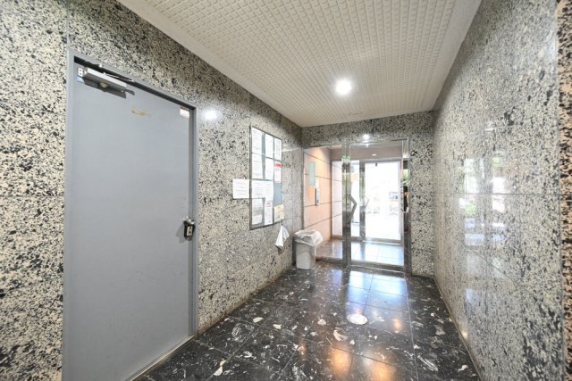 モナーク杉並堀ノ内304号室 エントランス