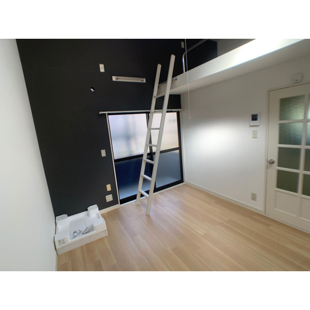 アマリリス211号室 内観