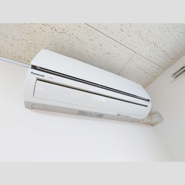 TAP滝本ハイツ103号室 エアコン1