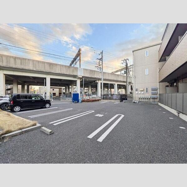 エレガンス・チヨダ  　Ⅱ 駐車場