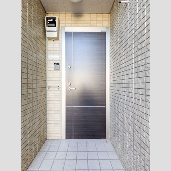 クラージュ 玄関ドア