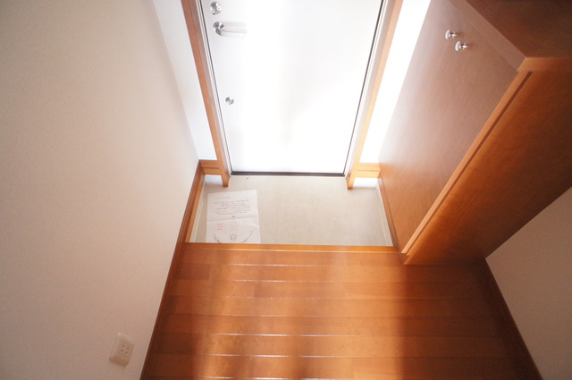 グランドゥール0302号室 玄関