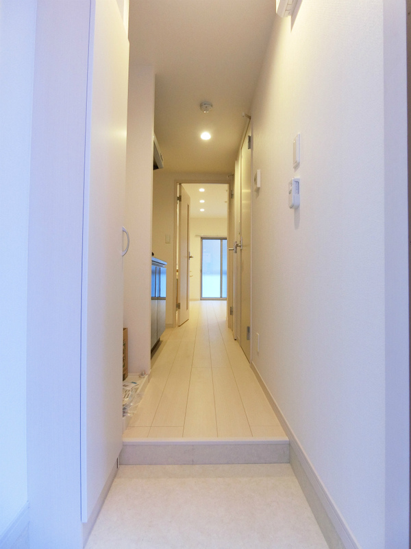 リブリ・プルミエリア1階 玄関