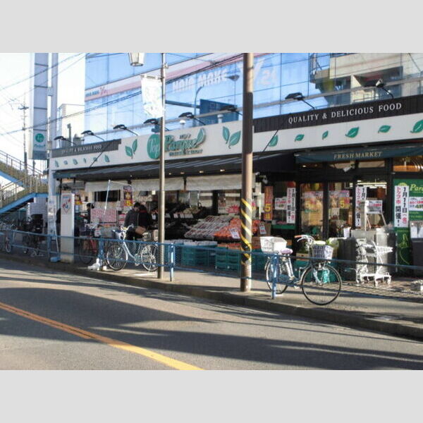 ブラン　ノワール多摩201号室 トップパルケ久地店