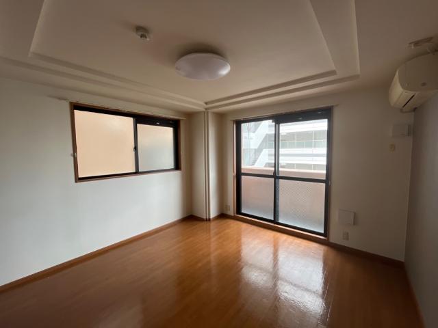 ポスト・マローネ00501号室 室内