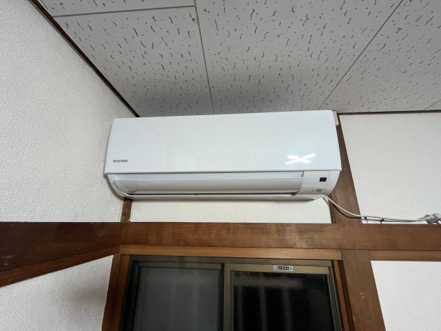 【程久保１丁目】ペットと楽しく暮らせる戸建て エアコン（新調）