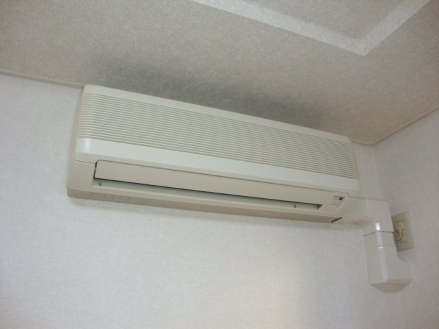 サンビレッヂⅠ202号室 エアコン