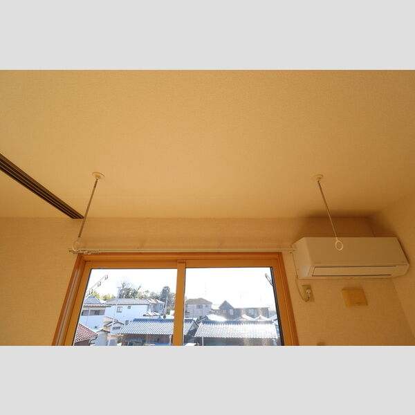 ハイツ・プリマベーラ203号室 室内物干し