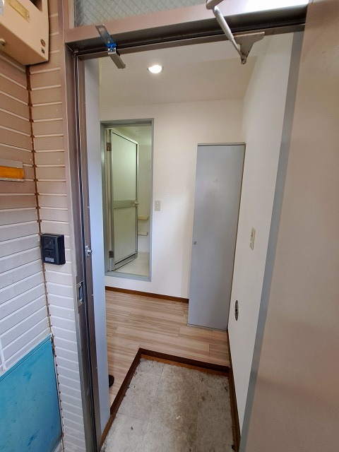 コジーコート2階 玄関