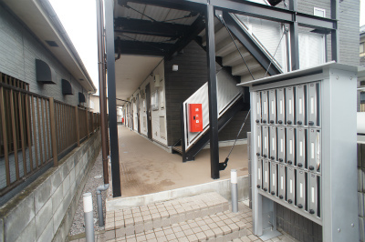 リブリ・戸田公園 エントランス