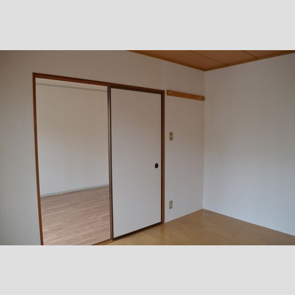 ネオサカエハイツ 洋室②