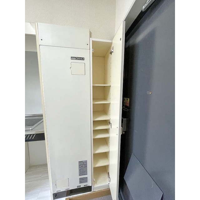 相川マンション202号室 収納