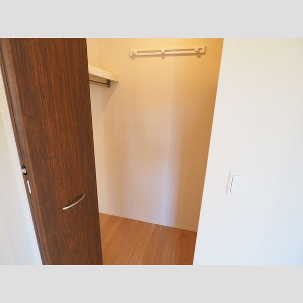 Regulus (レグルス)　C棟302号室 クローゼット