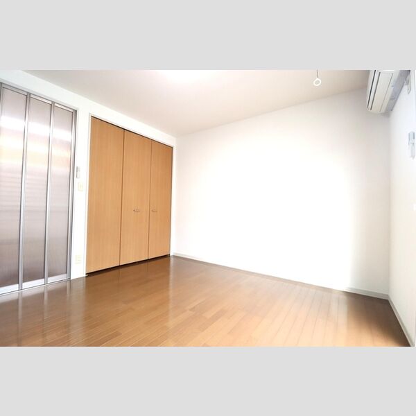 ハイツ定栄　E 居室