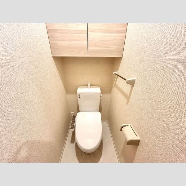 グランテージ海神E101号室 トイレ