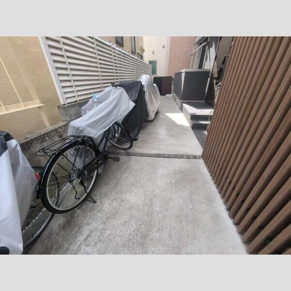 エスペランサ蒲田102号室 駐輪場