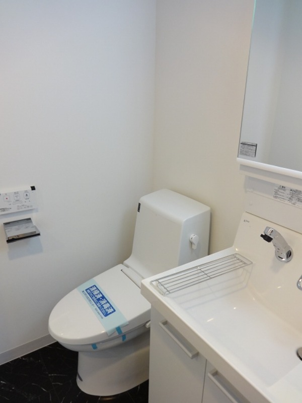 ステージファースト方南町アジールコート トイレ
