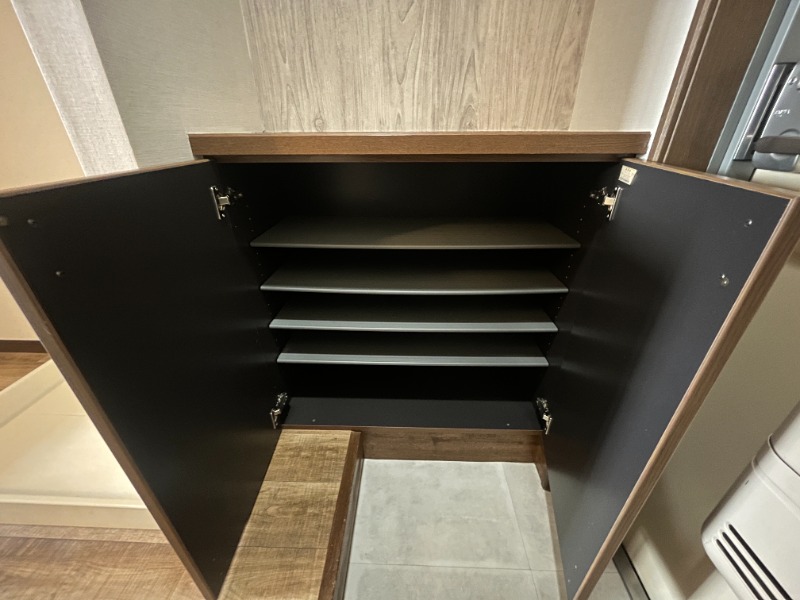 ビクトリュー仲町台 玄関