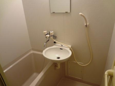 レオパレスアバンティ 浴室乾燥機付き