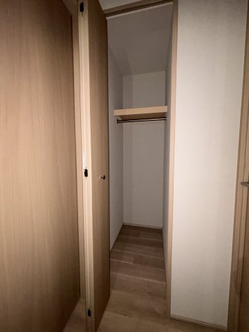 グランディアラフィーネ905号室 収納