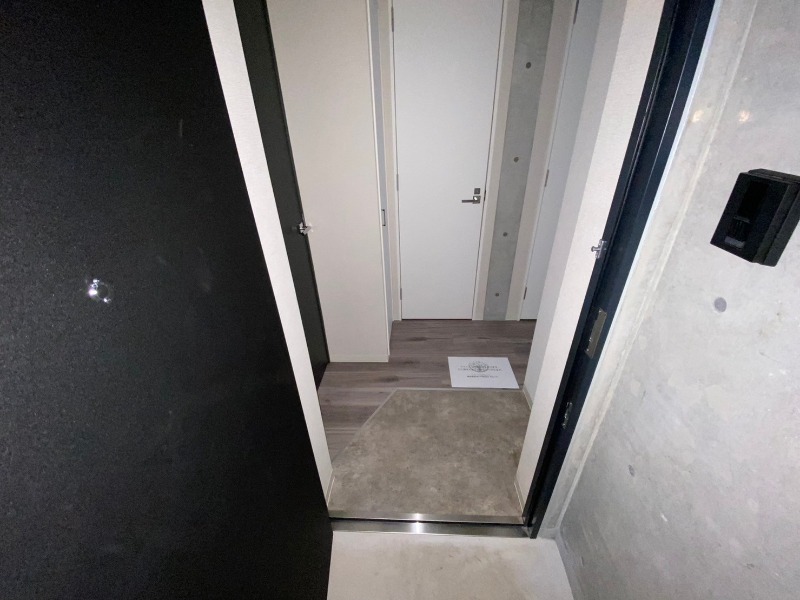 ロータス平和島East 玄関