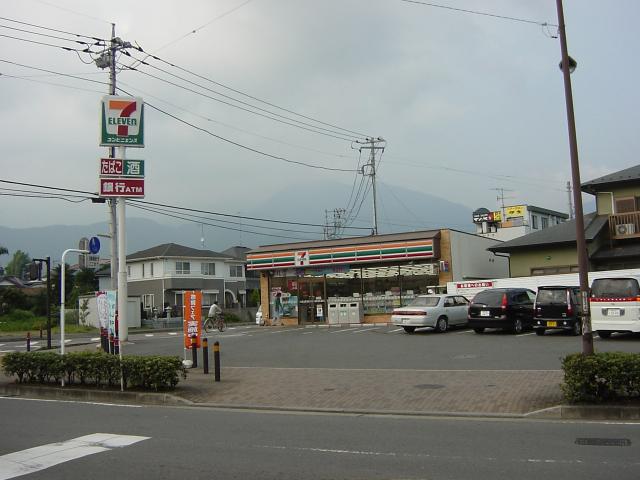 ラルクアンシェル101号室 セブンイレブンまで240ｍ