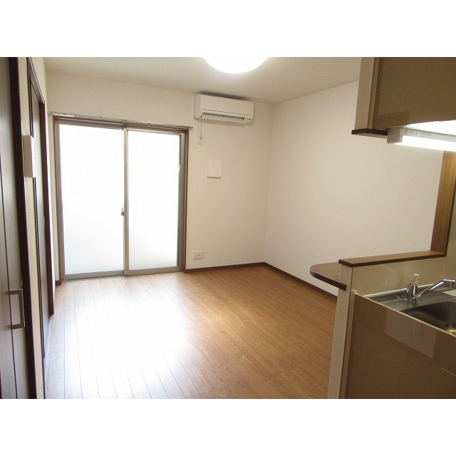 アムール 鈴谷 リビング