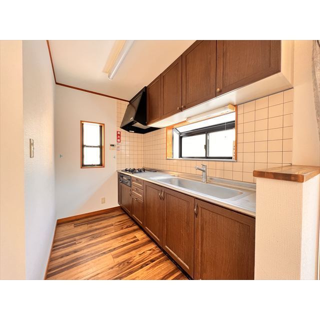 保谷町6丁目戸建A号室 3口ガスシステムキッチン