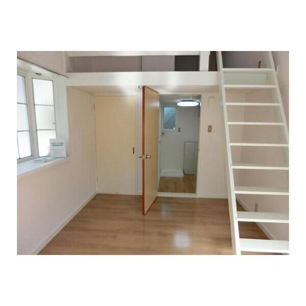 コスモ六実東103号室 リビング