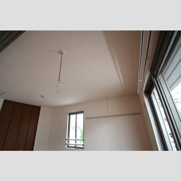 グランドソレーユ203号室 室内物干し