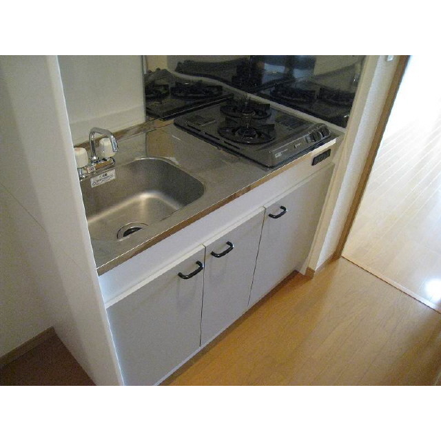 アンプルール フェール YAHAGIⅡ102号室 キッチン