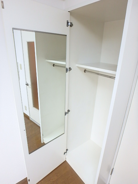 パレ・ドールアイディ大森 クローゼット1