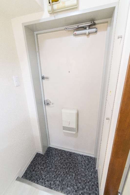 メゾン･ド･ネーフル 玄関