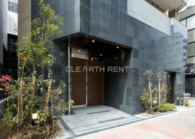 コンシェリア新橋 ＣＲＯＳＳＩＡ 天然石使用の上質なエントランス/オートロック完備