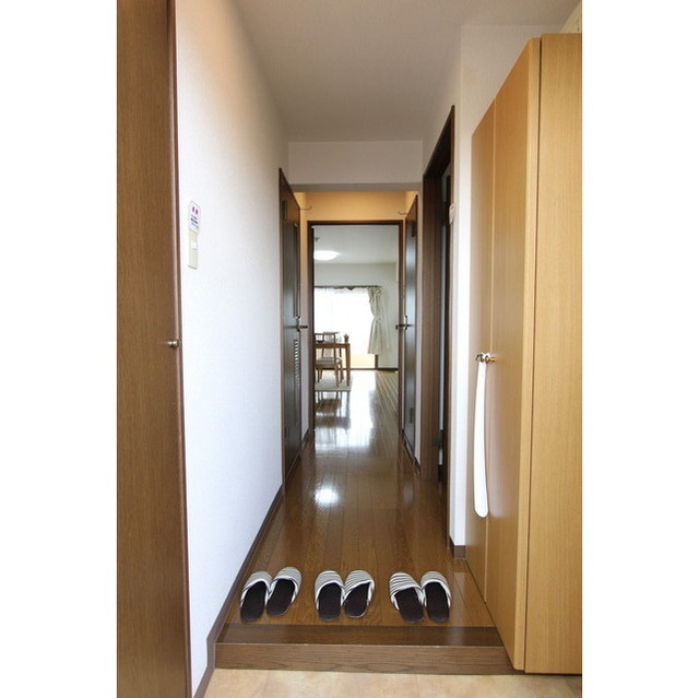 グレースガーデン403号室 玄関