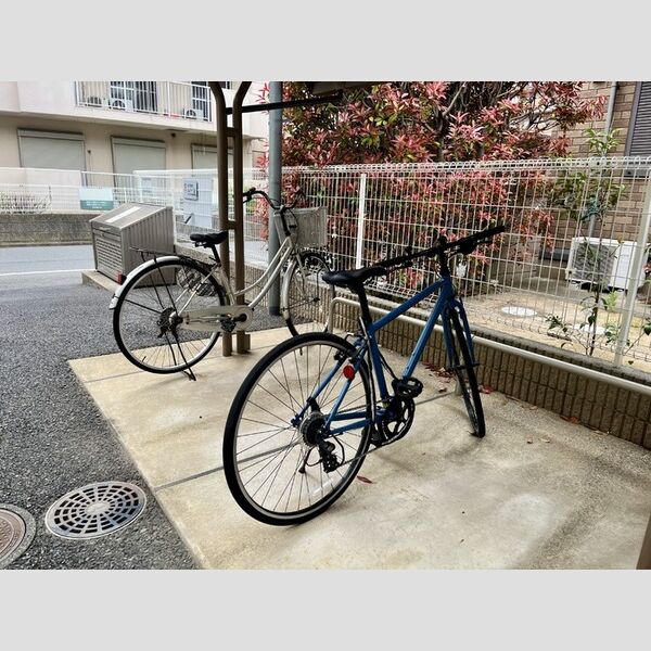 グランドソレーユ 駐輪場