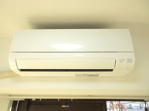 ライオンズマンション鶯谷第３ リビングダイニング　エアコン