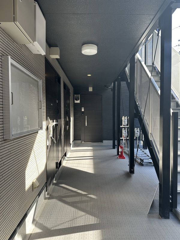 リブリ・モンテ杉田2階 1階廊下