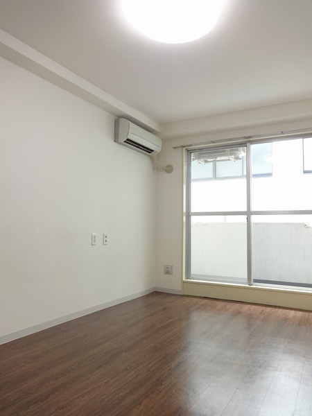 グローリア初穂高田馬場 リビング