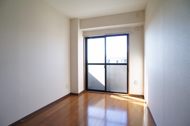 メゾン・デュ・リラ0303号室 おしゃれなリビングです