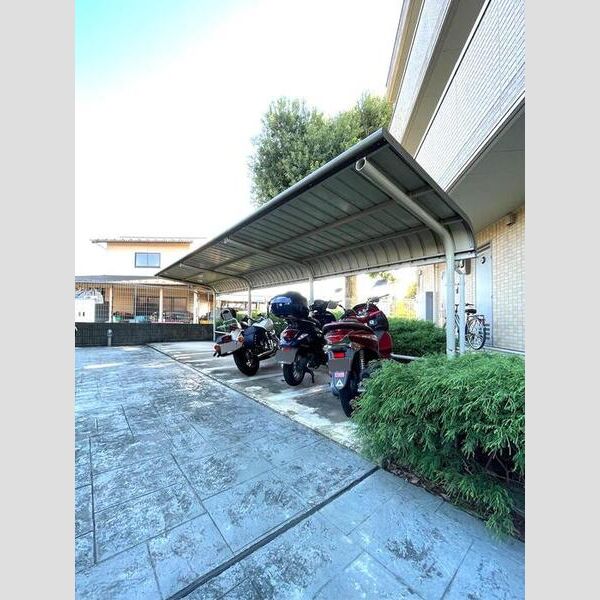 ハピネス武藏野205号室 バイク置き場