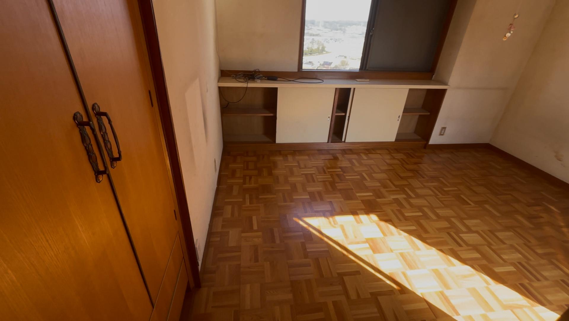 厚木市上依知戸建 2階寝室広い！