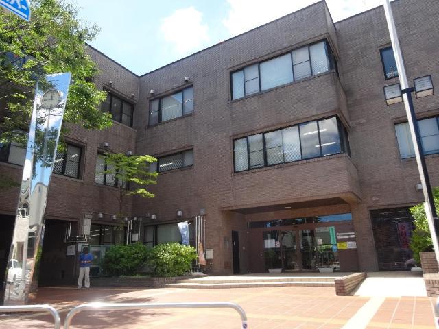 アイリスガーデンⅡ 足立区立舎人図書館まで480ｍ