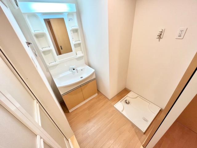 グレーシア・マーレ　金沢八景201号室 洗髪洗面化粧台