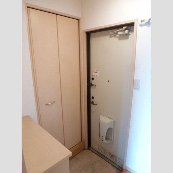 オークヒルズ　壱/弐/参番館壱101号室 玄関